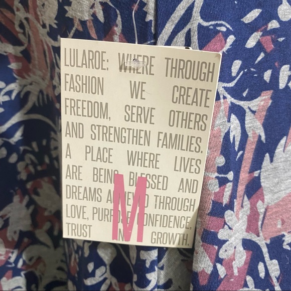 LULAROE NWT floral print fit & flare perfect tee. M Polyester knit. Long length. - Picture 8 of 12
